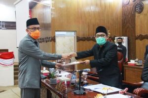 Sekda Agus Sanusi Hadiri Rapat Paripurna Nota Kesepekatan