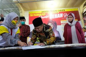 Presiden Himpunan Keluarga Kerinci (HKK) Ramli Thaha Resmi Dukung CE - Ratu Munawaroh