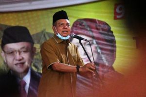 Di Depan Warga Teluk Nilau, UE Ungkap Alasan ke CE-Ratu: Karena Siap Selesaikan Jalan Senyerang