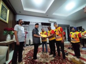 Resmi Bergabung, Srikandi AJB, Media Center AJB, dan Konco Fasha AJB Berikrar Siap Menangkan CE-Ratu