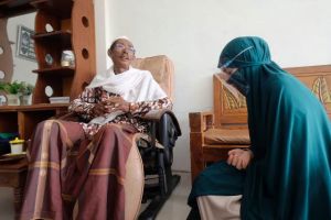Sowan ke Ponpes Darul Ulum II, Ratu Munawaroh Dapat Restu Kiai Muzakki