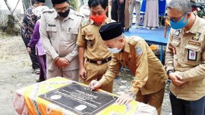 Mashuri Resmikan Gedung Olahraga Desa Rawa Jaya