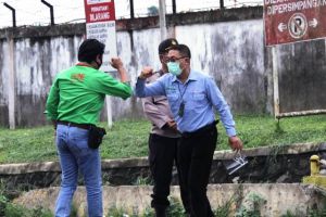 Peduli Cegah Covid-19, PT LPPPI Bersama Serikat Buruh Bagikan 1500 Masker ke Warga