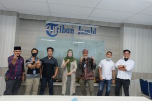 Roadshow ke Tribun Jambi, Ratu Munawaroh: Peran Media dan Wartawan Bagi Pembangunan Sangat Penting  