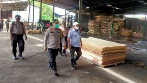Respon Isu Aksi Mogok Kerja, Kapolres ke Karyawan Dua Pabrik di Muaro Jambi : Jangan Terprovoksi