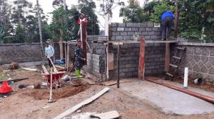 Warga Terimakasih Ada Pembuatan Fasilitas MCK di Samping Lapangan Bola