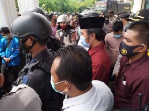 Aksi PMII Dibubarkan, Ketua DPRD Edi: Kami Sudah Temui dan Siap Menerima Aspirasi