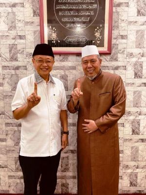 Dukung di Pilgub, Ustaz Mubarok Ajak Masyarakat Jambi Pilih CE-Ratu