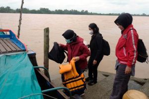Warga Berbak Curhat Soal Banjir yang Rugikan Tanaman, Ini Solusi Dari Ratu Jika Terpilih