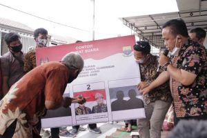 Tim Fachrori - Syafril Peragakan Simulasi Coblos Nomor Dua