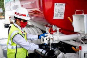 Penerbangan Diprediksi Naik di Libur Panjang, Ini Persiapan Pertamina Pasok Avtur