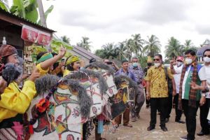 Disambut Kuda Lumping di Margo Tabir, Syafril Terharu Kenang saat Dinas