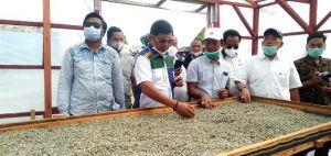 Selain Kayu Manis, Syafril Juga Kunjungi Pengusaha Kopi