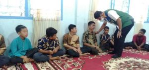 Syafril Ingatkan Anak Panti Untuk Taat Beribadah