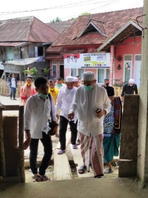 Dari Kota Bungo, CE Shalat Jumat di Lubuk Niur, Begini Sambutan Warga