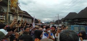 Blusukan Ke Pasar Lempur Tengah, Dukungan Fachrori - Syafril Tak Terbendung