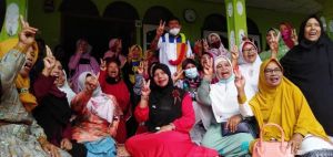 Emak-Emak Desa Jujun Siap Menangkan Fachrori-Syafril