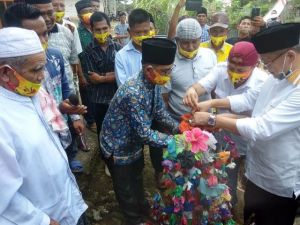 Cek Endra Disambut Bak Raja dengan Upacara Adat, H Mahmud: Simbol Dukungan Masyarakat Bukit Bulan