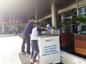 Feature: Melihat Fasilitas Protokol Kesehatan di Mal di Kota Jambi: Wajib Ukur Suhu dan Cuci Tangan