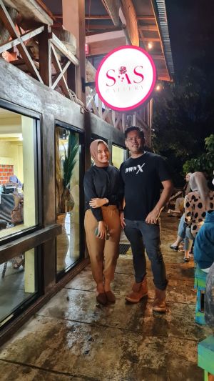 Sosok Salsa, Mahasiswa Semester I  Pemilik Butik SAS yang Bidik Pasar Milenial