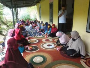 Hadiri Undangan Majelis Taklim Bahar Selatan, Emak-emak Doakan CE Jadi Gubernur