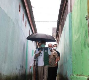 Fachrori Terobos Hujan Demi Temui Relawan di Murni Kota Jambi