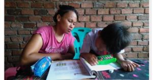Kerja Keras Ibu Dalam Meningkatkan Prestasi Anak di Tengah Pandemi Covid-19