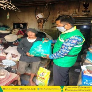 Baznas Kota Jambi Kembali Serahkan Bantuan Pangan
