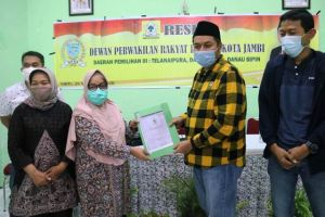 Tak Hanya Serap Aspirasi, KFA Fasilitasi Warga Penyengat rendah Serahkan Wakaf Tanah 10 Tumbuk