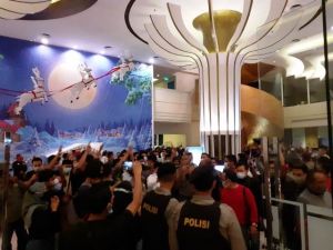 Teriakan We Wo Win Menggema Sambut Al Haris-Sani Usai Debat Pilgub Jambi