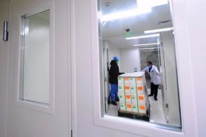 Vaksin Sinovac Disimpan di Bio Farma Bandung