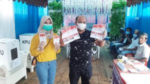 Cabup dan Cawabup Nomor Urut 02 Mencoblos di TPS Berbeda