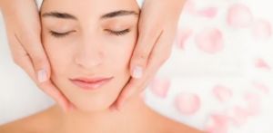 Simak Kiat Merawat Diri agar Tetap Cantik Meski di Rumah Saja