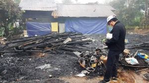 Menyita Perhatian, IW Sambangi Korban Kebakaran di Tempino Muaro Jambi