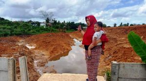 Proyek Di Kenali Asam Bawah Tak Kantongi Izin, Warga Keluhkan Rumahnya Banjir