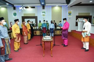 Lantik 54 Pejabat Fungsional, Sekda Tekankan Peningkatan Kualitas Diri dan Kinerja