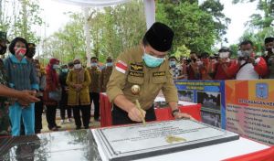 Bupati Al Haris Resmikan 18 Proyek Fisik Pelaksanaan APBN dan APBD 2018-2020