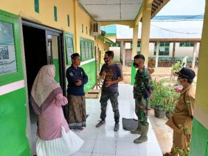 Penguat Sinyal Akan Dipasang Berkat TMMD di Sungai Terap, Pimpinan Ponpes Senang