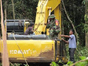 Satu Eskavator Rusak saat Terobos Lahan, Serda Ugeng: Sudah Diperbaiki dan Kembali Bekerja