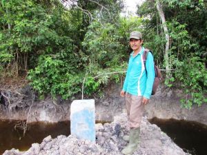 Tinjau Jalan TMMD, Satgas dan Perangkat Desa Sungai Gelam Temukan Perubahan Patok