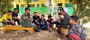 Di Sela Kegiatan TMMD, Pasipers Kodim 0415/Batanghari Sosialisasi Rekruitmen TNI ke Santri