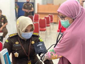 Giliran Pegawai  Kejati Jambi Jalani Vaksinasi Covid 19