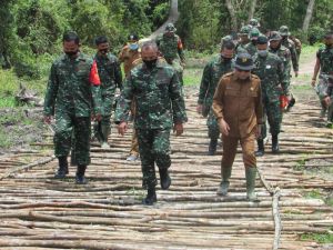 Danrem 042/Gapu Tinjau Lokasi TMMD Desa Sungai Terap