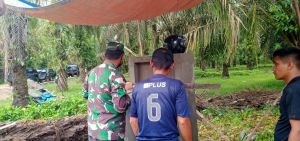 Jelang Penutupan, Kapten Inf Rilman Pantau Pembangunan Tugu TMMD