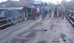 Warga Sering Terjatuh, Jembatan dalam Kota Tungkal Ini Akhirnya Direhab