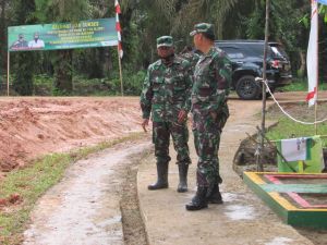 Kasrem 042/Gapu, Kolonel Inf M Yamin Dano Tinjau Jalan TMMD di Sungaiterap