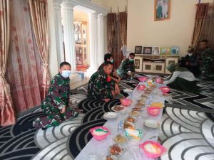 Terimakasih Desa Dibangun Lewat TMMD, Kades Berikan Jamuan Makan Siang