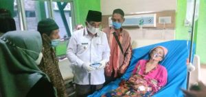 Bupati Bantu Pasien Sakit Jantung di RSUD Daud Arif Ini Dengan Kartu Berobat Gratis