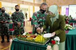 Danrem 042/Gapu dan Istri Hadiri HUT ke-75 Persit Kartika Chandra Kirana Secara Virtual