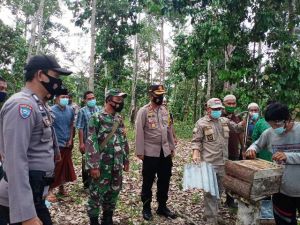 Kapolres Cek Ternak Madu Desa Binaan Polres Merangin